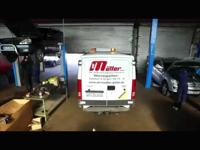 Werkstattwagen der Uli Müller GmbH in der Werkstatthalle